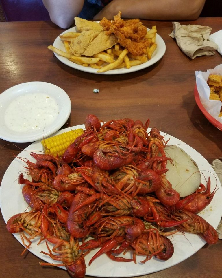 baytown seafood restaurant texas city 2 768x960