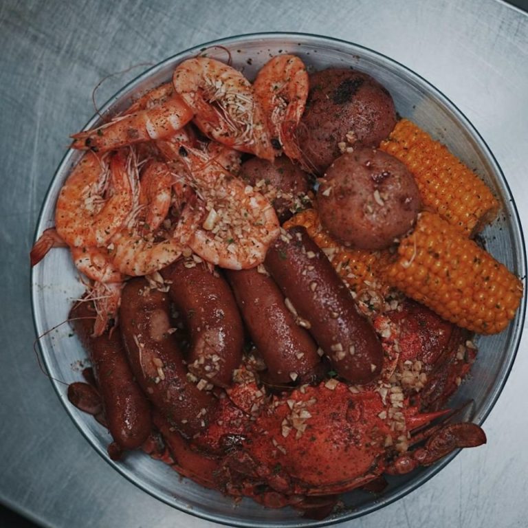crab heads cajun boil missouri city 2 768x768