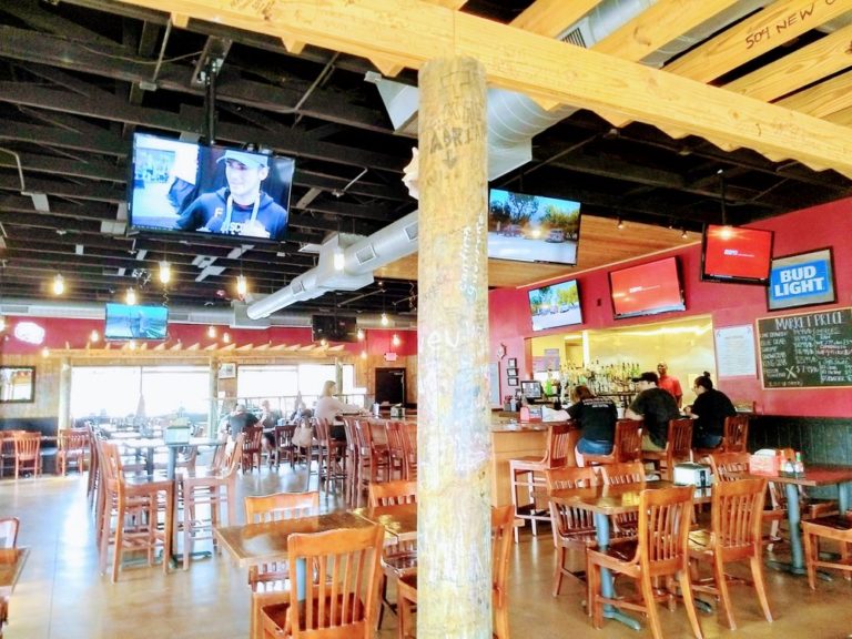 crawfish shack and oyster bar austin 3 2 768x576