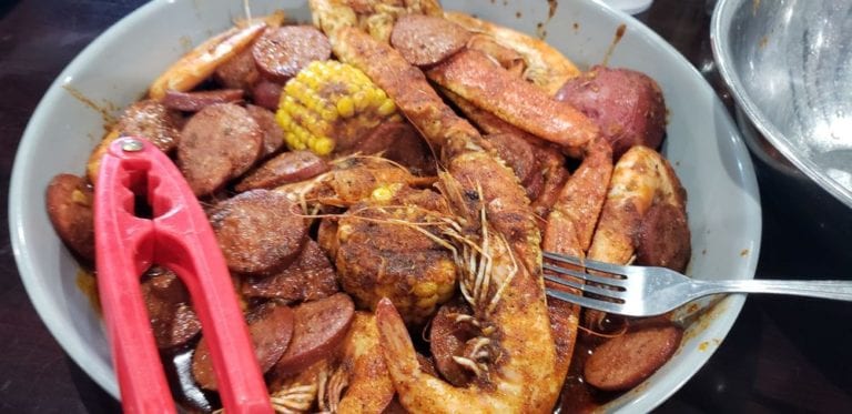 fish n tails oyster bar richardson 2 1 768x373