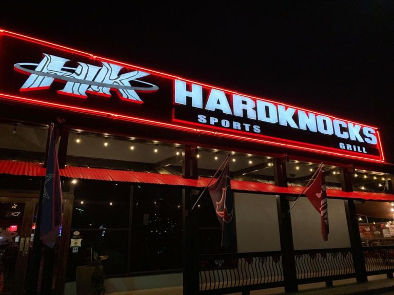 hardknocks sports grill portland 1 768x576