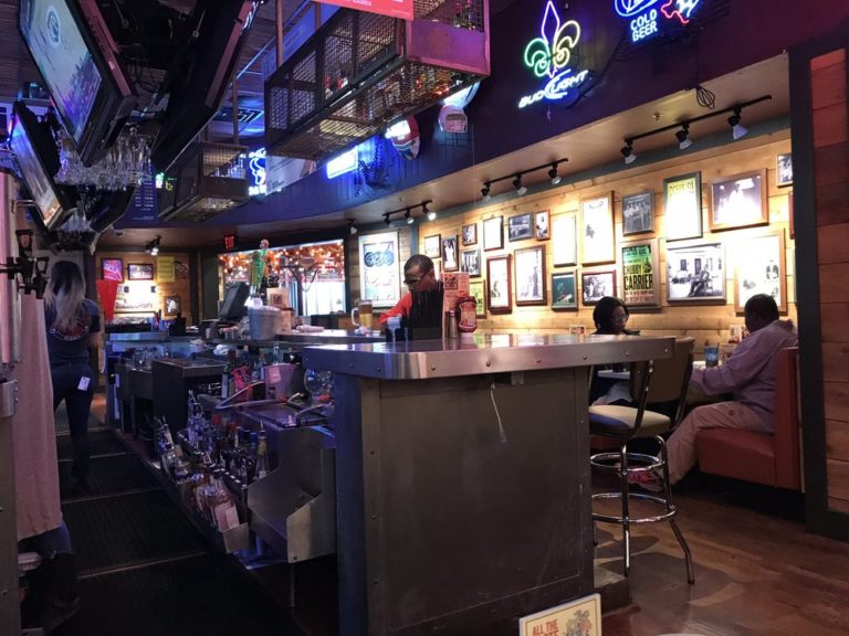 razzoos cajun cafe round rock 3 1 768x576