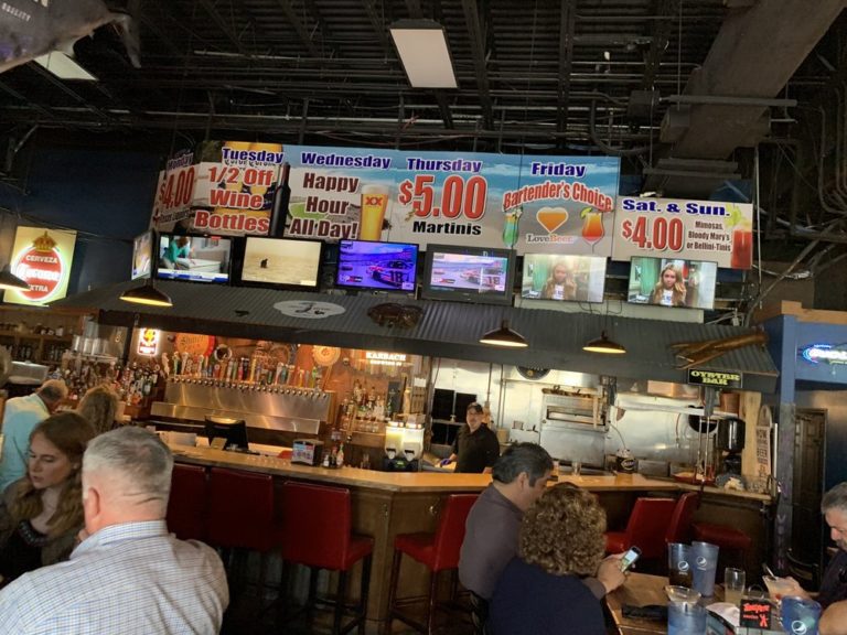 scuttlebutts seafood bar and grill corpus christi 1 768x576