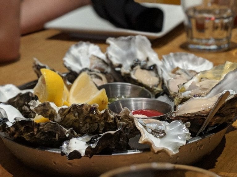 emc seafood and raw bar los angeles 768x576