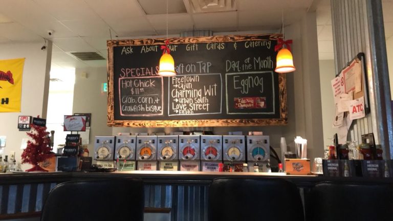 mandezs seafood bar and grill lafayette 1 768x432