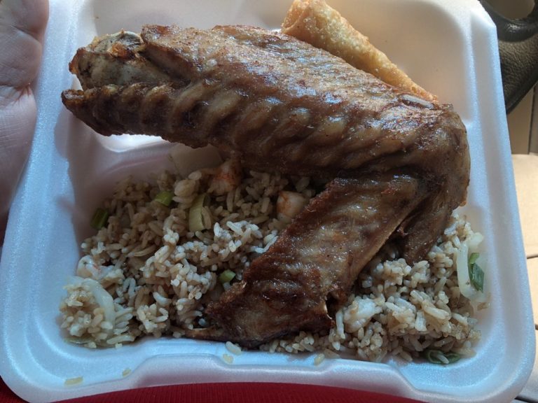 moms seafood and deli baton rouge 2 768x576