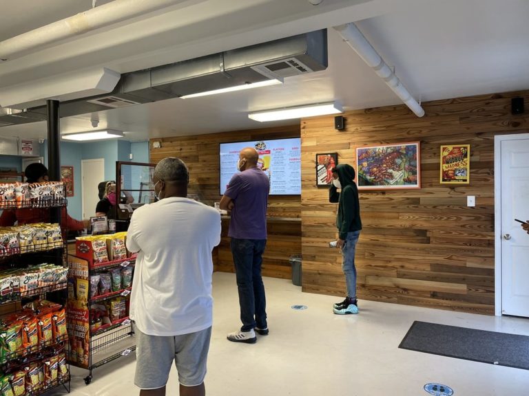 nola crawfish king seafood and barbecue new orleans 4 768x576