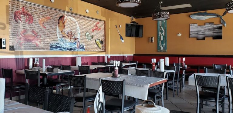 paradise crawfish bellflower 4 768x373