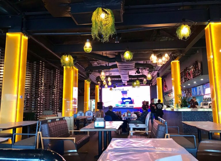 supreme crab san francisco 8 1 768x558