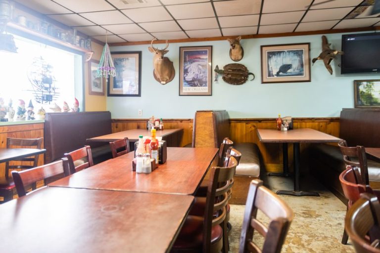 voleos seafood restaurant lafitte 1 768x512