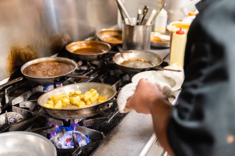 voleos seafood restaurant lafitte 2 768x512