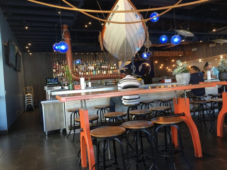 crab hut san diego 6 1 768x576